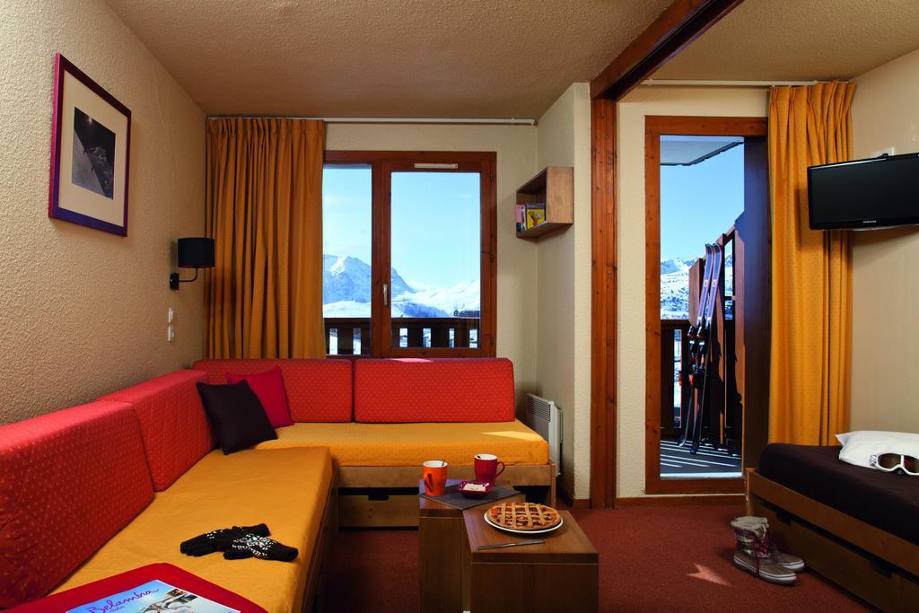 Hotel Club Mmv Les Bergers **** Alpe d'Huez Oda fotoğraf